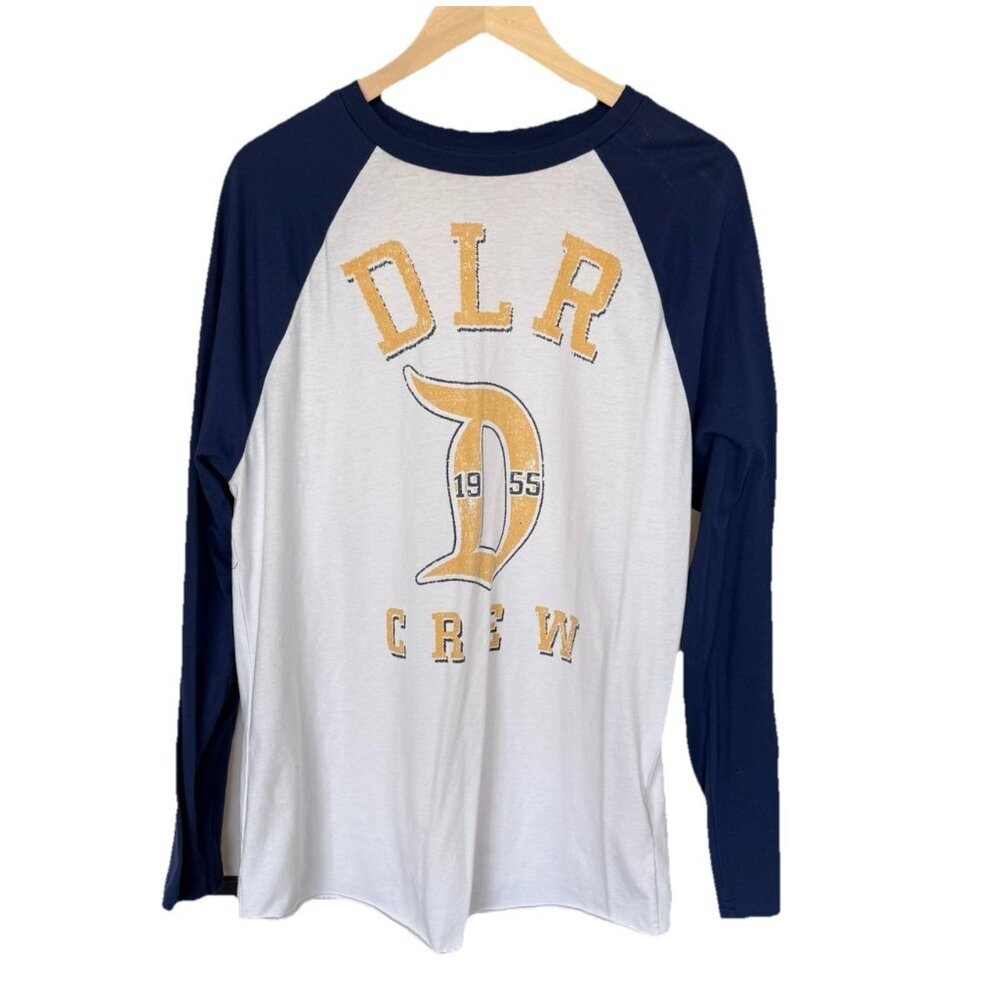 Disneyland Resort Crew‎ Men’s Long Sleeve T-shirt Sz Large Disney Parks Vacation